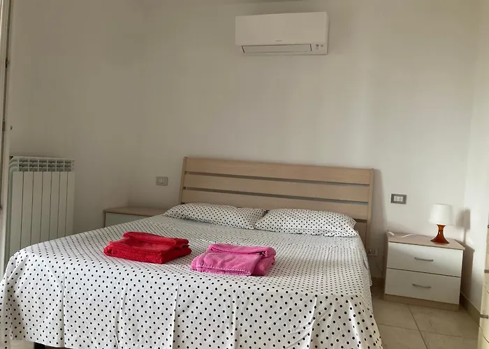 Immersa Tra Le Colline, Appartamento, Vicinissima Al Mare E Con Nuova Piscina