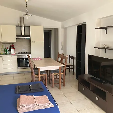 Immersa Tra Le Colline, Appartamento, Vicinissima Al Mare E Con Nuova Piscina Appartement