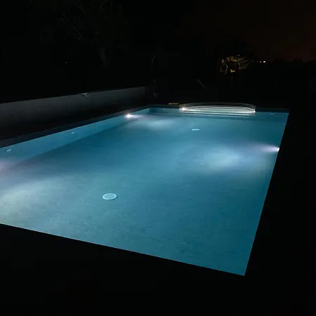 Immersa Tra Le Colline, Appartamento, Vicinissima Al Mare E Con Nuova Piscina Сенігаллія